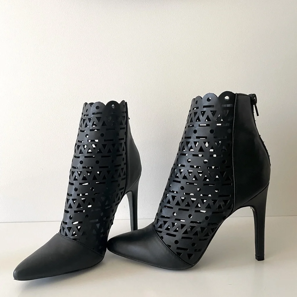 Novo stiletto booties with laser cut detail. Size 7 - Picture 1 of 8